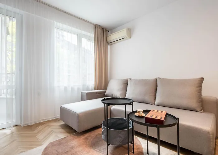 Chaika Apartment Warna